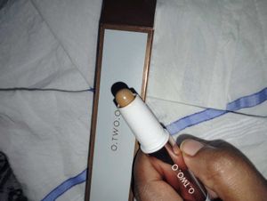 A Beautiful Contact Concealer From Korean Brand