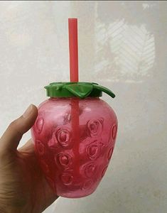 Strawberry Sipper 🍓
