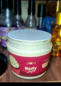 Plum Body Lovin Butter Red Velvet Cake