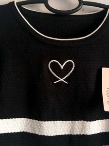 Korean Black Top