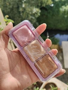 Hilary Rhoda Highlighter Palette