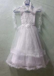 White Tulle Dress With Hairband