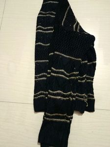 Yarn Knitted Black And Golden Zori  Top.