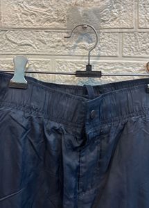 🇺🇸 Nike Imported Cargo Pants