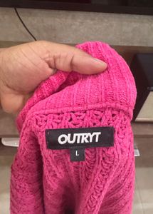 Pullover Sweater By Outryt