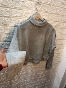 Full high-quality, grey knit sweater 🕷️🕸️‼️