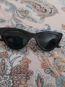 Black Cat-Eye Sunglasses