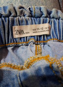Wide–leg Jeans