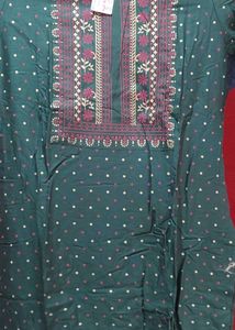 Elegant Green Embroidered Kurta size s
