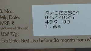 mCaffeine Caramel Crunch Exfoliating Soap