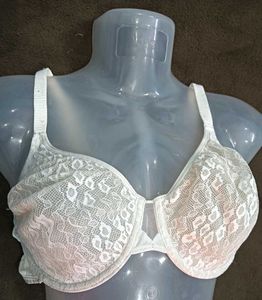 Elegant White 🖤38 Lace Bra
