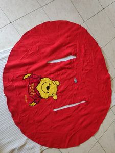 Winnie the Pooh Graphic Tee(cape)