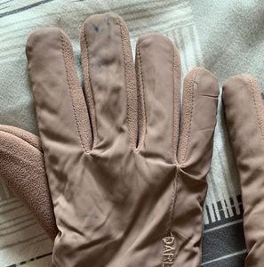 Soft Pink Winter Gloves