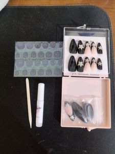 Laylaa Press On Nails