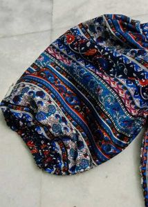 Fbella Paisley Print Top With Puff Sleeve
