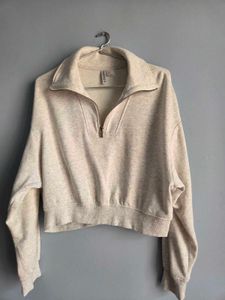 H&amp;M Beige Cropped Oversized Sweatshirt