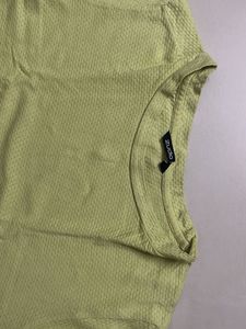 Cropped Yellow T-shirt