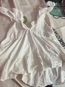 White Ruffled Top pinteresty 🤍