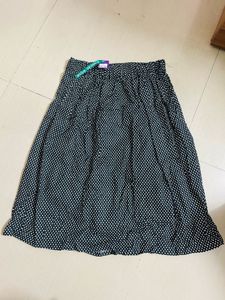 Polka Dot Chic Midi Skirt 🖤🤍