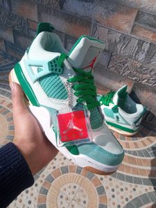 Nike Jordan Retro 4