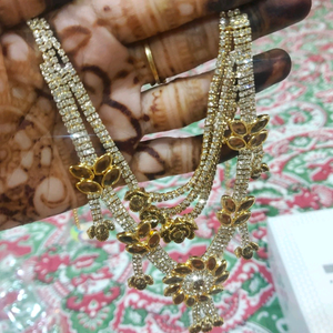 neckpiece set