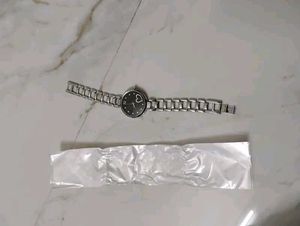Women Stylish Watch Black And White