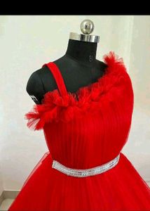 Elegant Red Party Gown