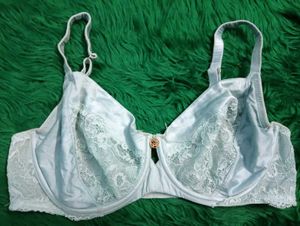 Lace Detail Bra🖤34D