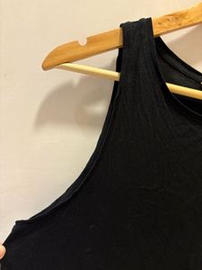 H&amp;M Beautiful Black Tank Top