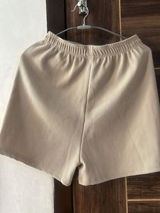 Beige Colour Shorts 🩳