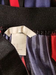 H&amp;M Striped Pleated Skirt