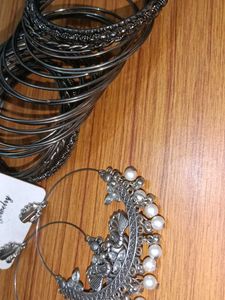 Hoop Earrings with Pearls