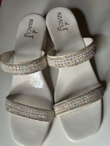 HEEL 👠