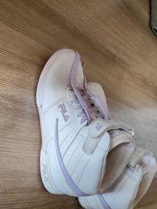 Vintage Fila High-Top Sneakers