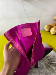 SALE 🔥 PINK BOOTS
