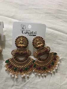 Ethnic Earrings Set