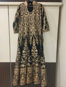 Black & Gold Embroidered Kurta💥