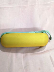 Edo Story Case for Glasses, Stationary organizer.
