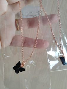 BLACK HEART NECKLACE 💜-2 PCS