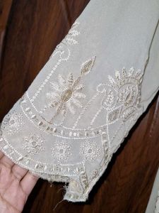 Elegant Embroidered Dupatta with kurta pajama set