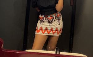 same skirt of deepika padukone in song tumhi ho bandu from cocktail