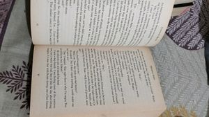 Twilight Saga 3 Books - Twilight , New Moon , Breaking Down