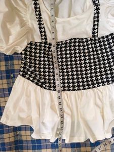 BOGO🎁Buy One Get 1 Free🎁L/ XL Size  Peplum Top