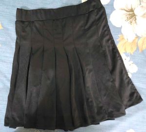 Black Pleated Skirt! 🐈‍⬛🖤