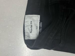 H&amp;M Solid Black Jeans Regular Fit