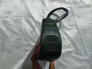 Sling Bag