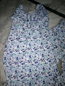 A Salwar Suit Without Dupatta