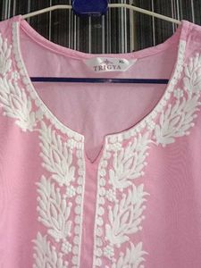 Pink Chikankari Kurti🌸