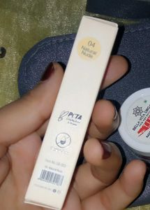 Mini Makeup Kit With Pouch 👝