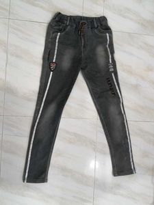 Selling A Used Stretchable Jeans